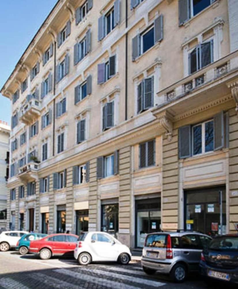 Mf Hotel Roma Exterior foto